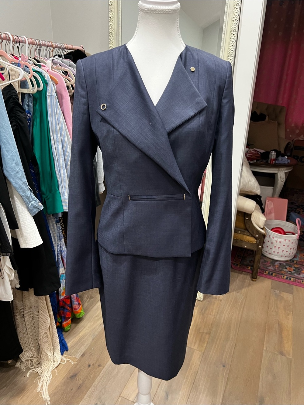 Boss Navy Tailored Blazer and Pencil Skirt Set holt Renfrew sz 4